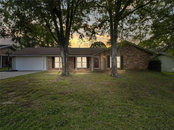 1668 Donna Dr, Deridder, LA 70634