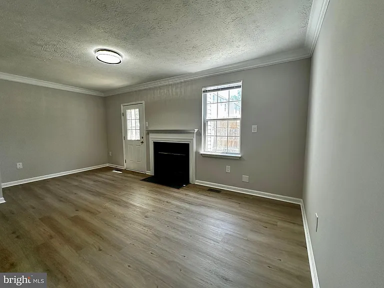 404 Cabin Ct — Photo 12