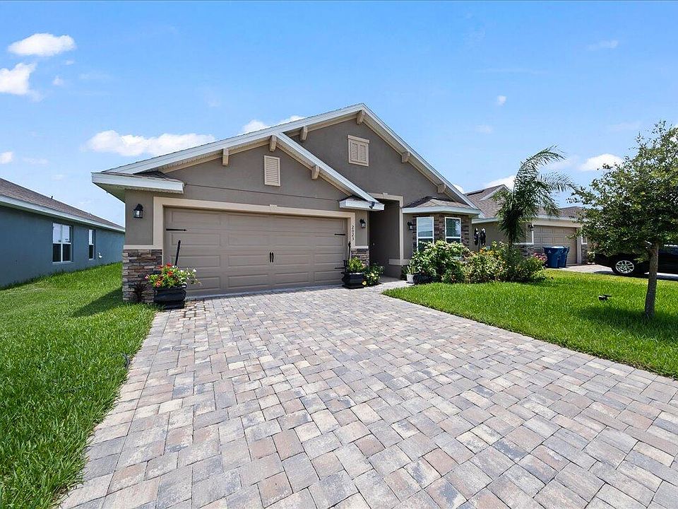 1st image of 2023 Middlebury Dr SE