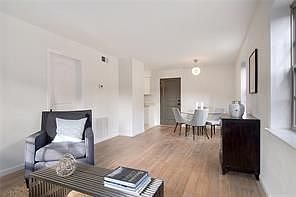 3rd image of 1532 Saint Andrew St APT 303