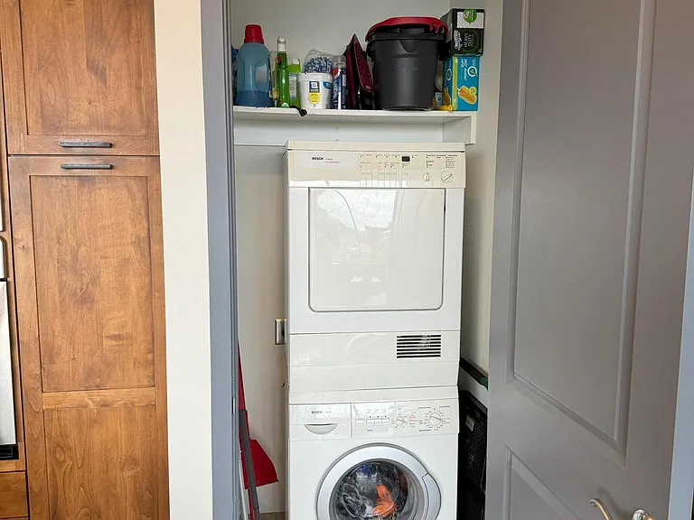 700 W 31st St #407 — Photo 19
