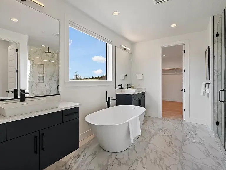 3090 N 49th Ave — Photo 24