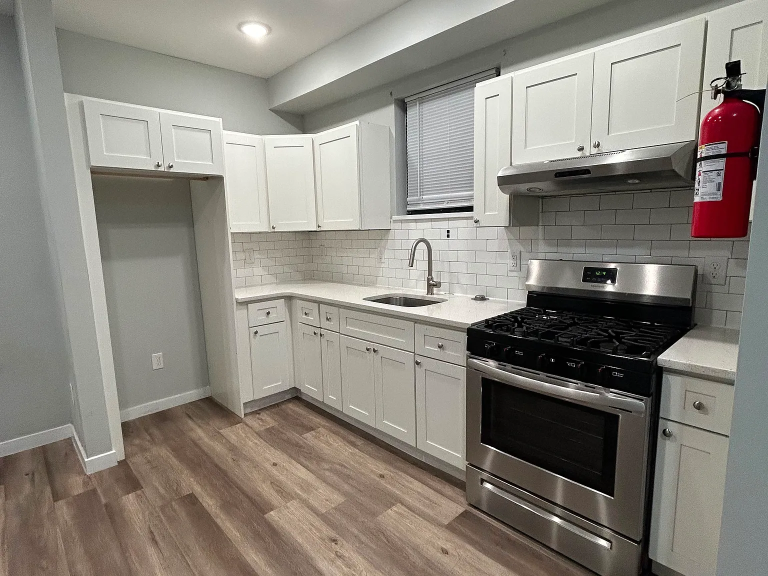 1 bed, $1,800 — Photo 2