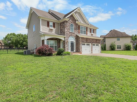 2nd image of 1093 Willow Cir