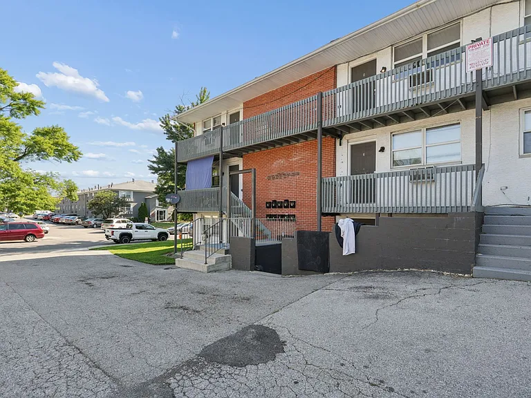 815 Riverview Dr #G — Photo 25