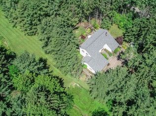 7554 White Pine Dr, Chesterland, OH 44026