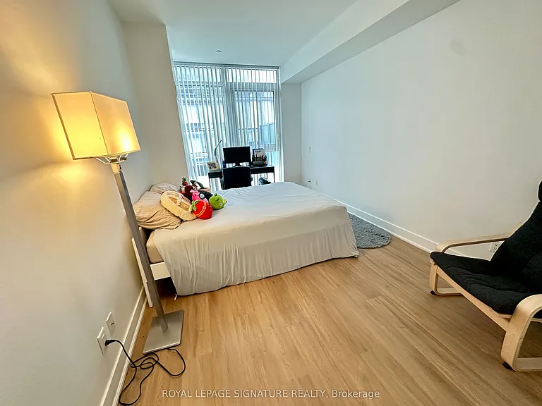 7 Grenville St #702 — Photo 24