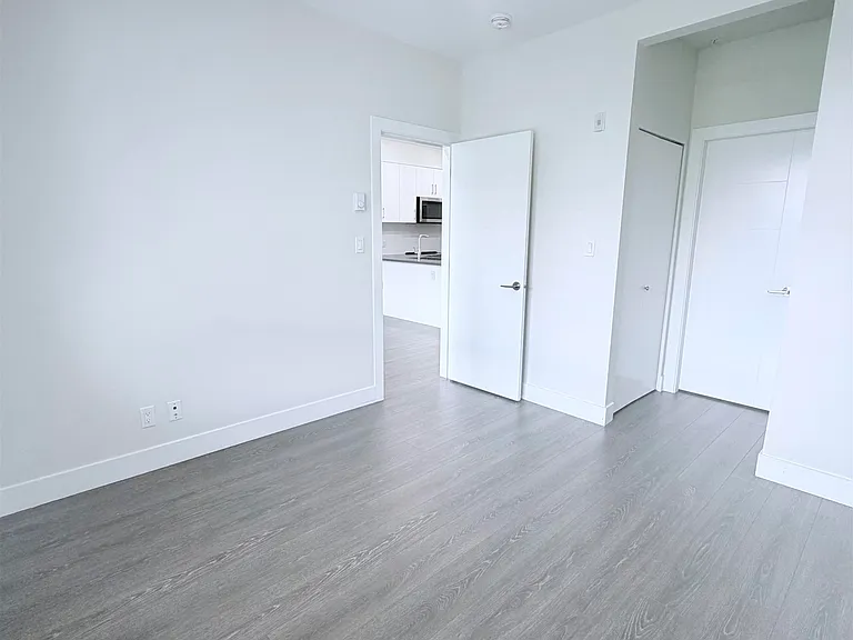 15351 101st Ave #301 — Photo 7