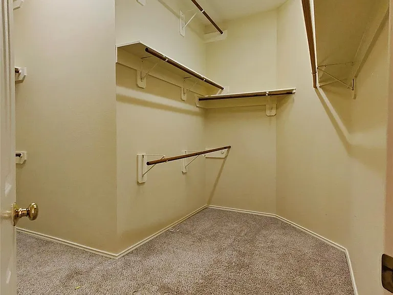 7127 Bristol Ridge Dr — Photo 20