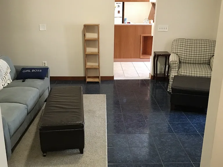9 W School St #1 — Photo 2