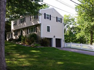 48 Oak Ledge Ln, Wilton, CT 06897
