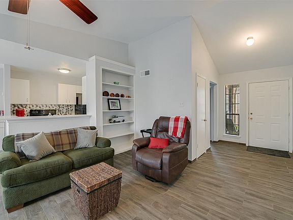 3rd image of 1601 Faro Dr APT 2403