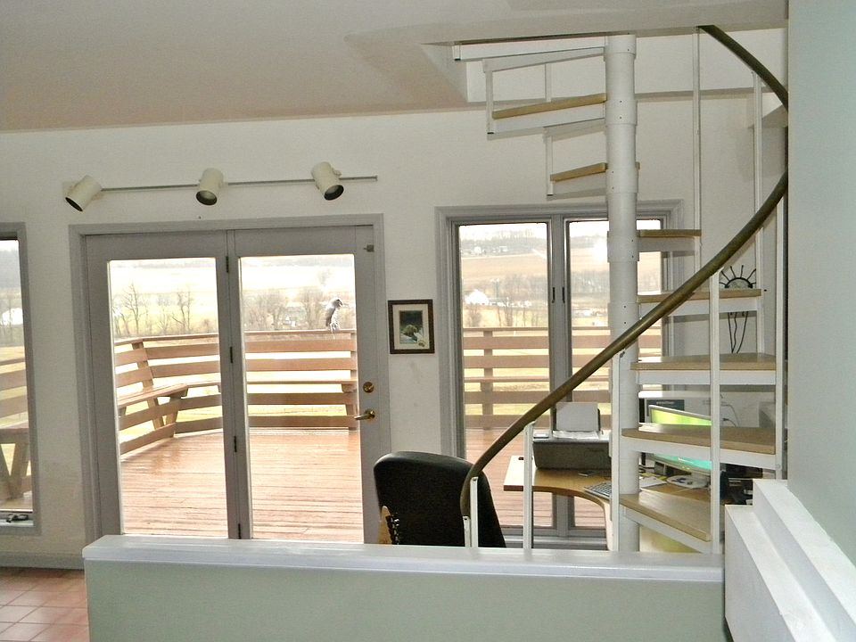 2nd image of 186 Upper Valley Rd
