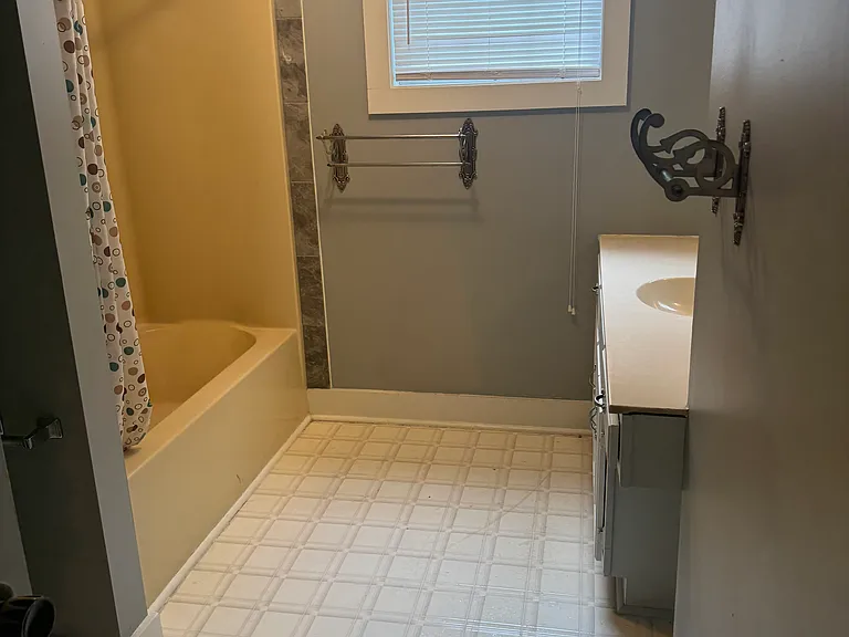 612 Lambuth Blvd #B — Photo 6