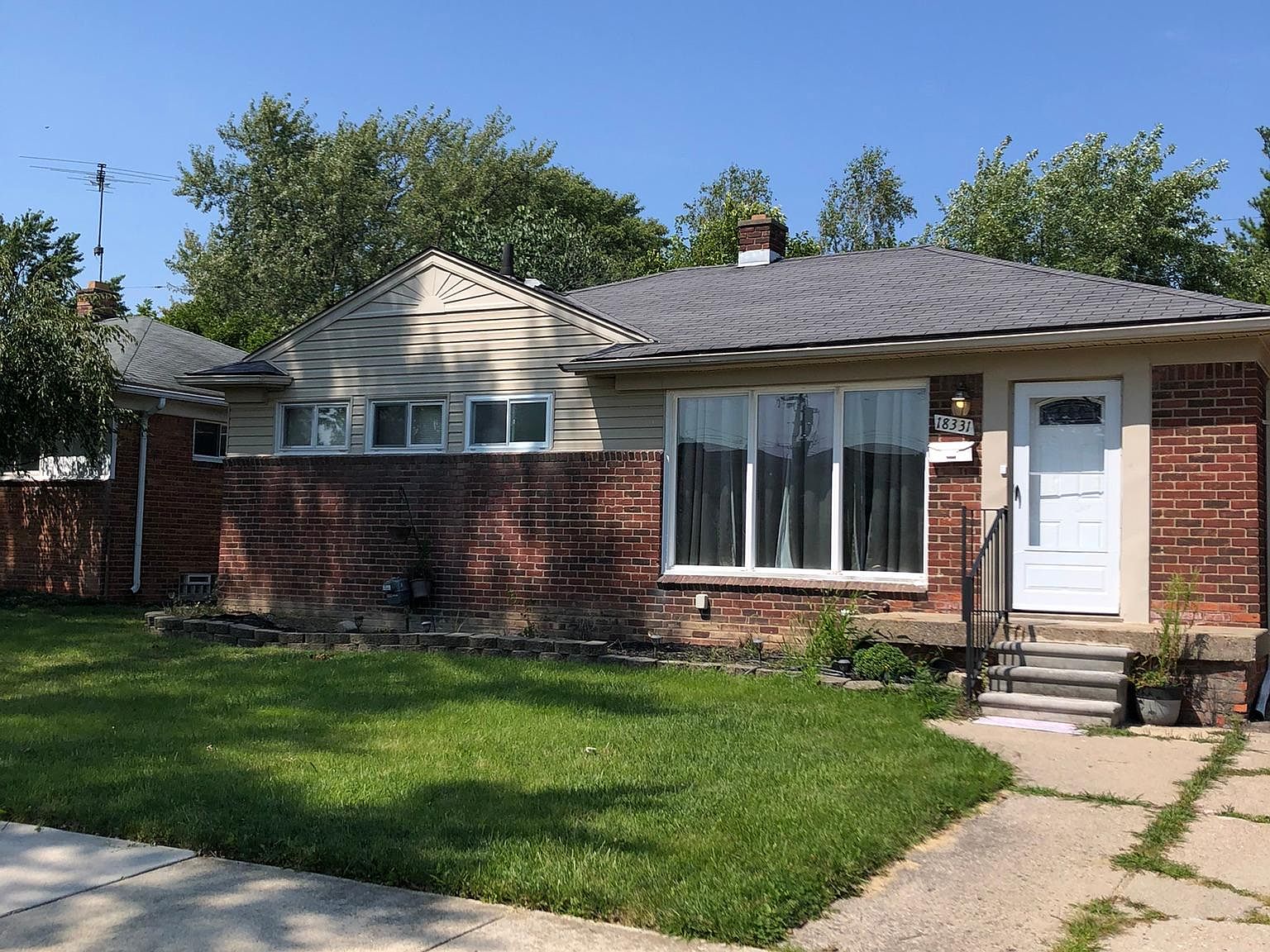 18331 Buckhannon St, Roseville, MI 48066 | Zillow