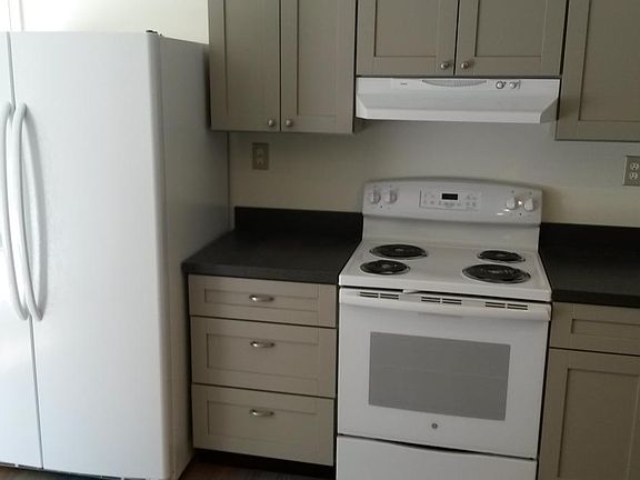 2nd image of 41 Dog Hollow Ln