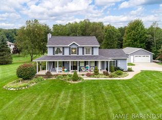 6140 Country Place Dr SE, Alto, MI 49302