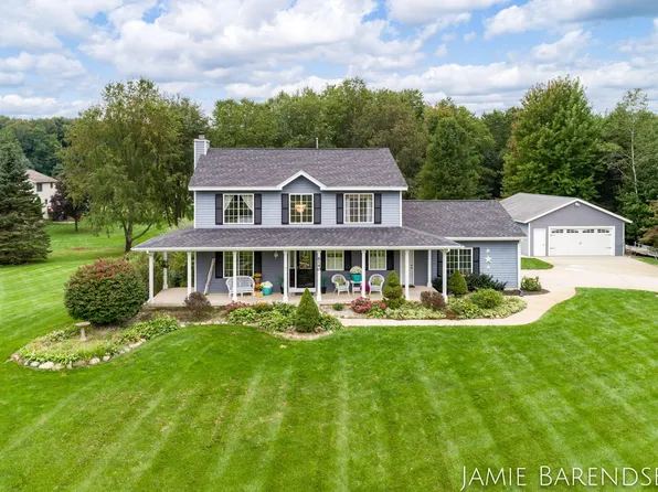 6140 Country Place Dr SE, Alto, MI 49302