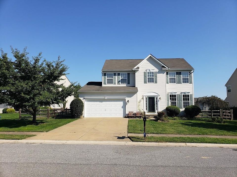 1st image of 10 Haworth Ct