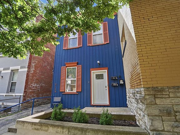 4th image of 2149 W Clifton Ave