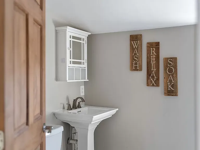56 Powers Rd — Photo 3