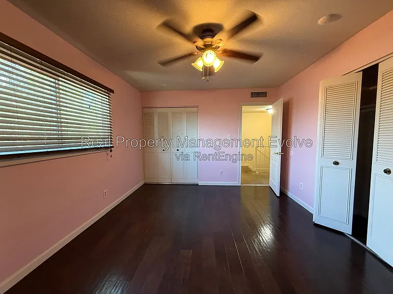 4709 N 26th Ln — Photo 18