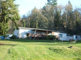 802 E C St, Rainier, OR 97048
