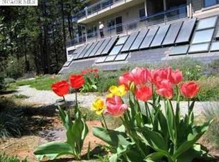 18750 Cooper Rd, Nevada City, CA 95959