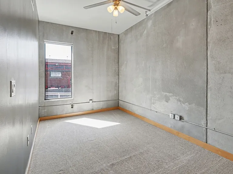 119 4th St #110 — Photo 9