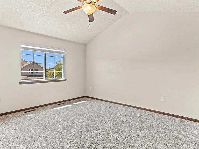 1659 Burr Dr — Photo 13