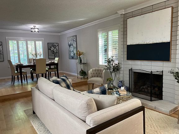 4th image of 6440 Pelham Ct