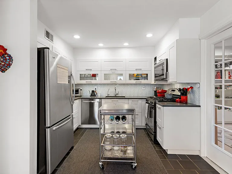 450 2nd St #1 — Photo 7
