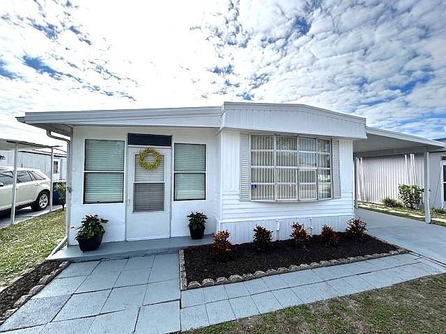 1st image of 2434 Bayview St
