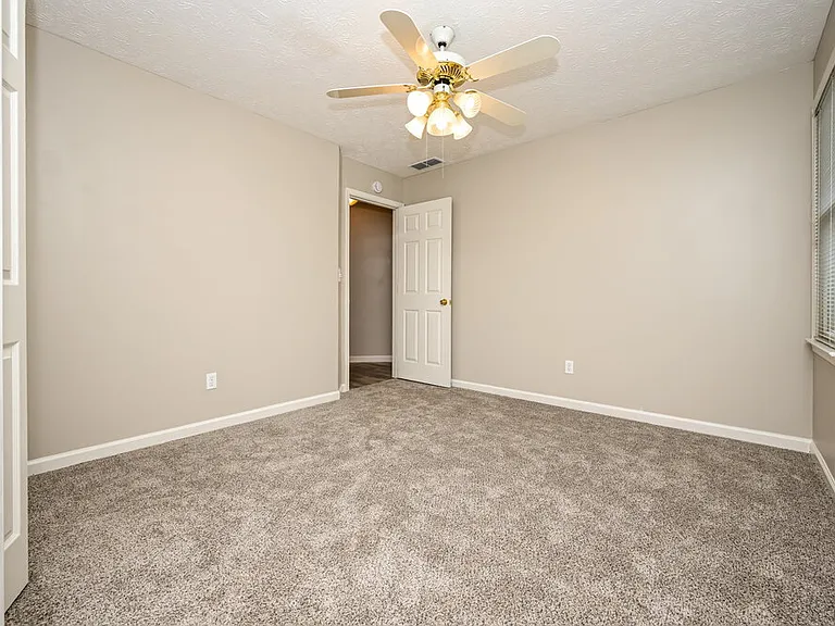 65 Rosewood Cir — Photo 15