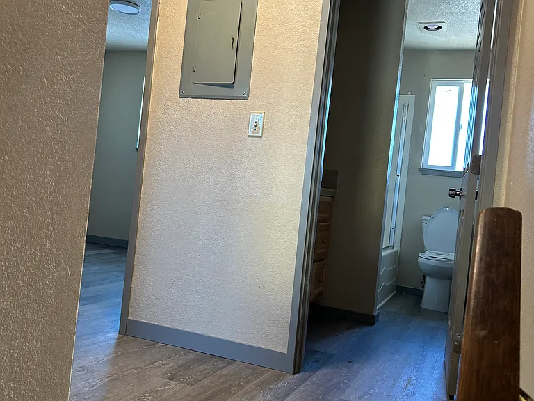 1765 Queen Ave SW — Photo 36