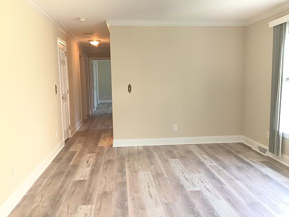 5th image of 182 Nandina Dr #112
