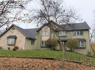 8308 S 68th St, Franklin, WI 53132