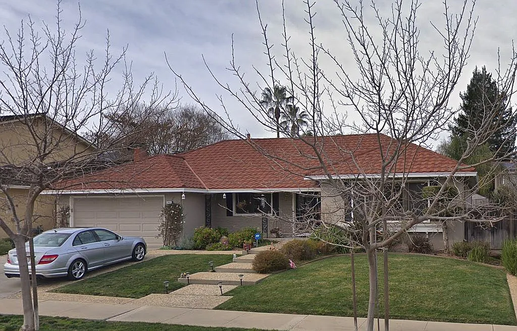 1011 Shadow Brook Dr photo 1