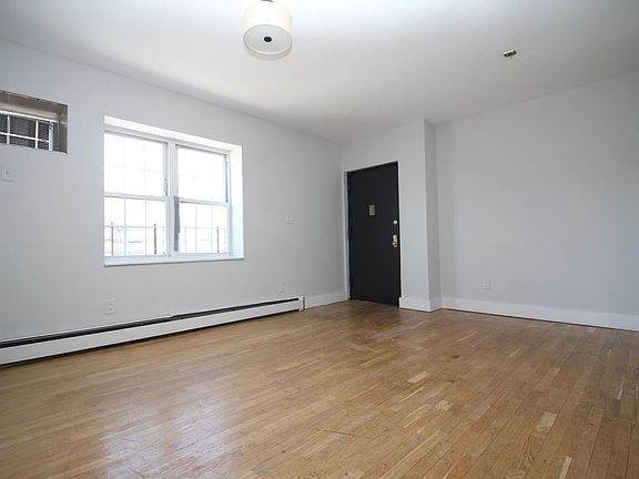 2nd image of 222 Woodbine St #2B