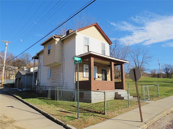 3rd image of 1019 Maple St