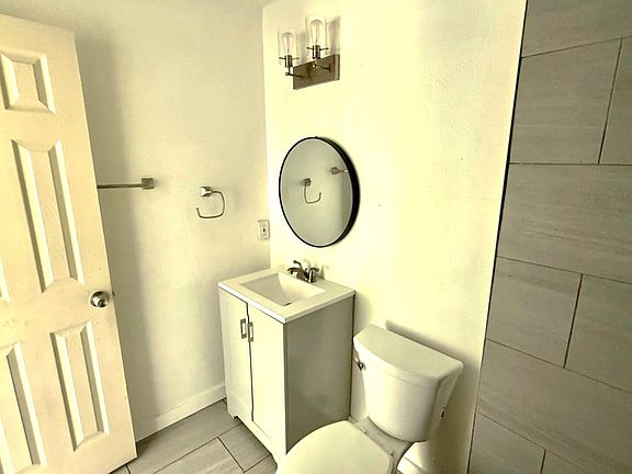 5th image of 1307 Wroxton Way