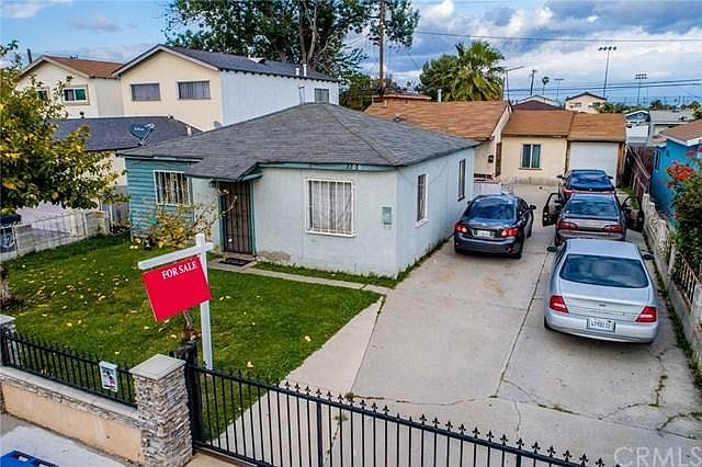 1st image of 22120 Violeta Ave