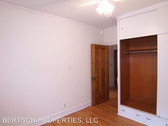 4th image of 4625 N Leavitt St #2