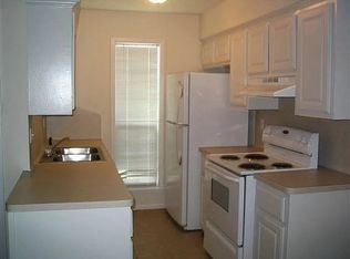 1800 Sara Dr APT B, College Station, TX 77845