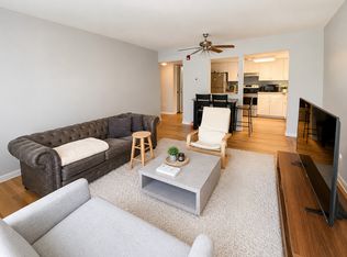 530 Vfw Pkwy APT 201, West Roxbury, MA 02132