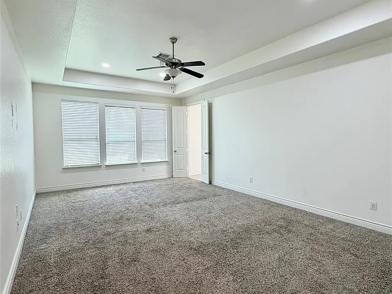 6515 Sterling Shores Ln — Photo 14