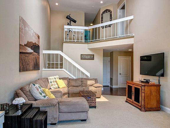 5th image of 7964 Mission Bonita Dr