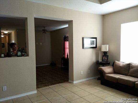 5th image of 226 Fenfield Ave