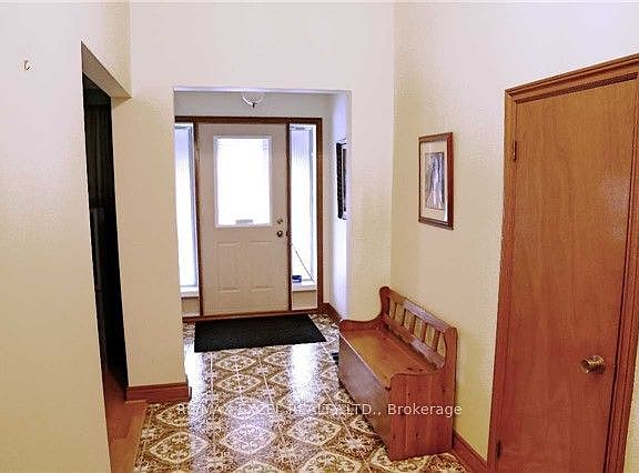 3rd image of 56 Leafield Dr