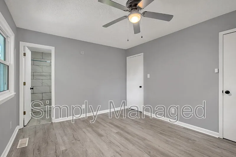 3 bed, 2.0 bath, 1400 sqft, $1,650 — Photo 4